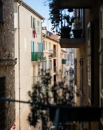 Le Comfy, Cosy Place Dans Le Vieux Avec Climatisation Νίκαια